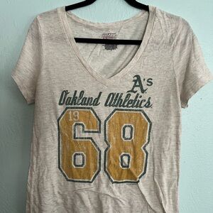 Vintage Oakland As ladies Tshirt; size M/L